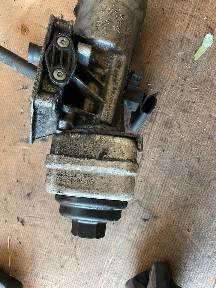 Vw Ölkühler BXE Motor 045 115 389 K 1.9 TDI in Weyhe