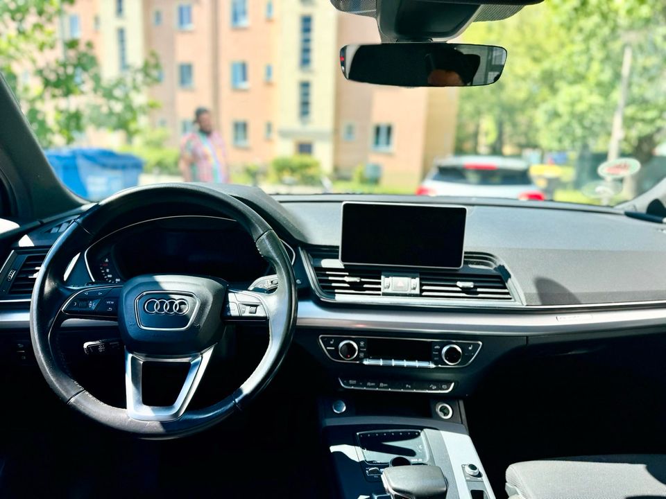 Audi Q5 3.0 Matrix Scheckheftgeplegt in Berlin