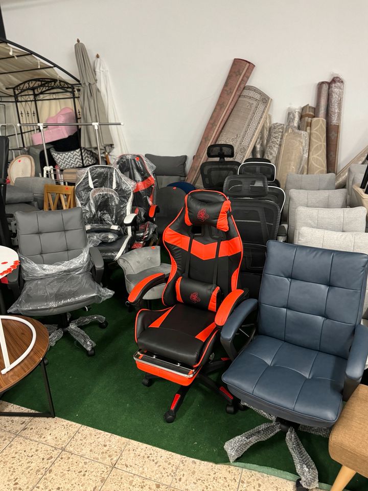 Gaming Stühle Bürostühle  egal welche Bürostuhl 70€ in Kassel