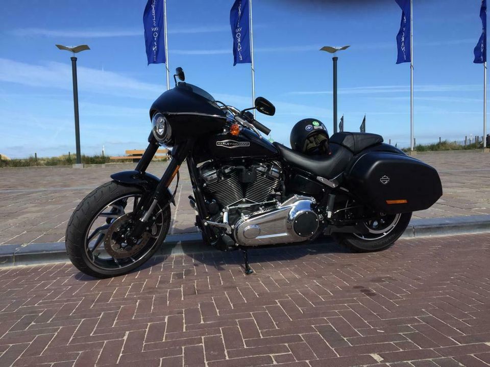 Harley Davidson Sport Glide mieten / zu vermieten 2 Tage in Nordholz
