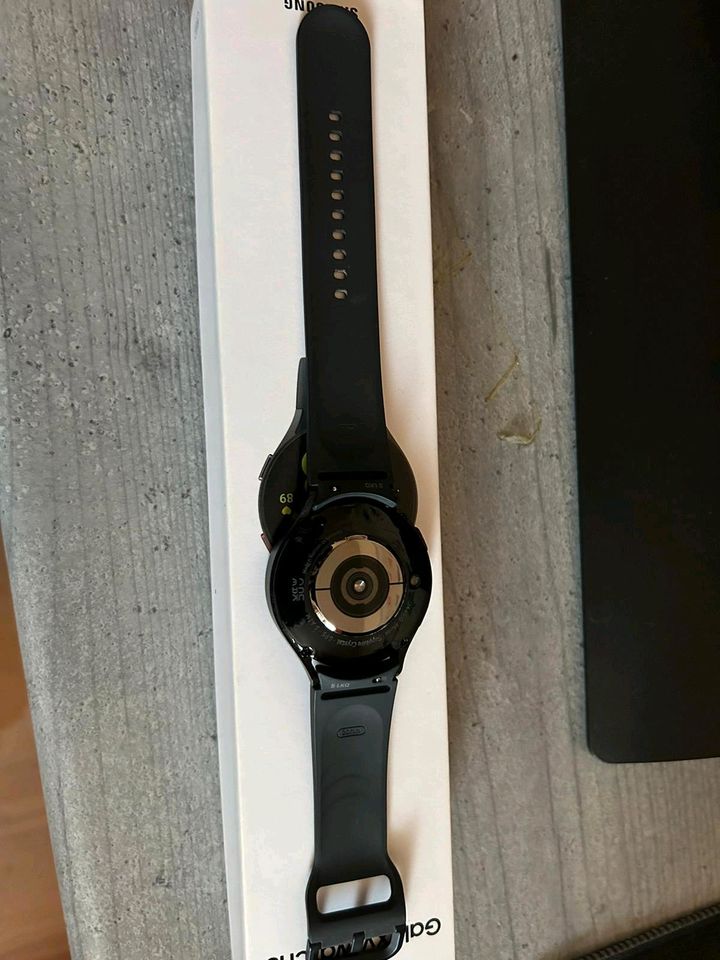 Samsung Galaxy Watch 5 BT 44mm in Alfeld (Leine)