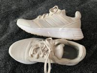 Schuhe Adidas Cloudfoam Größe 38 Nordrhein-Westfalen - Schermbeck Vorschau