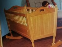 Baby Wiege  Bett Holz Handarbeit. Saarland - Eppelborn Vorschau