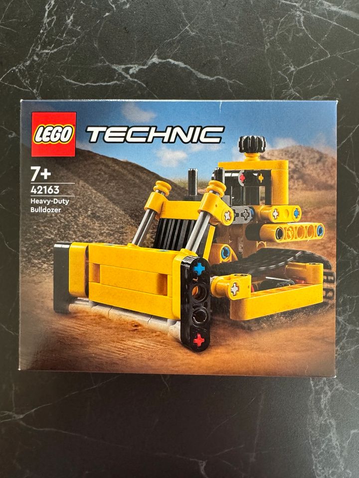 Lego Technics 42163 Bulldozer in Bergfelde