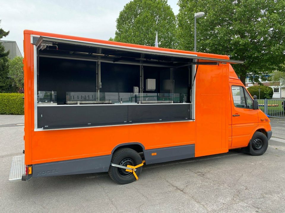 Foodtruck Verkaufsfahrzeug Imbisswagen Verkaufswagen Innenausba in Wülfrath