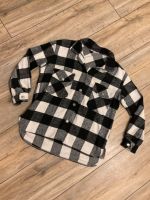 Coole Hemdjacke mit Plaid / Karo Muster in schwarz / weiß Bayern - Frensdorf Vorschau