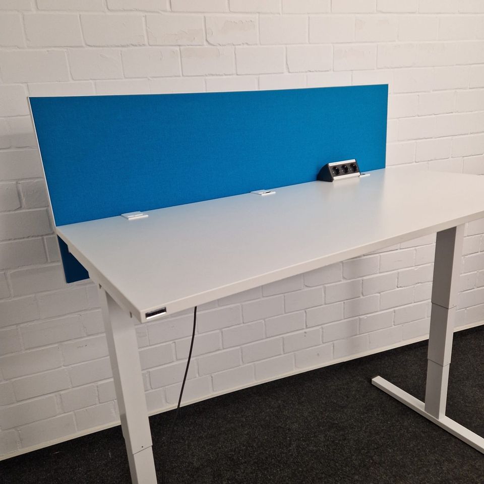 Steh Sitz Schreibtisch / elektrischer Schreibtisch / Ceka / Büromöbel / Schreibtisch / Büro in München