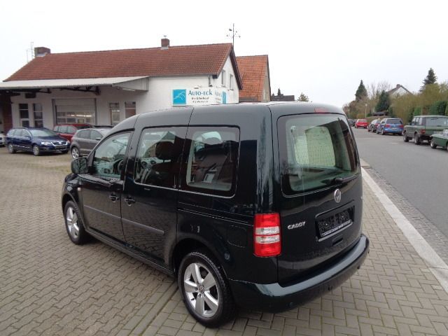 Volkswagen Caddy 1,6 TDI ''Roncalli'' Allwetter / SHZ / PDC in Wolfsburg