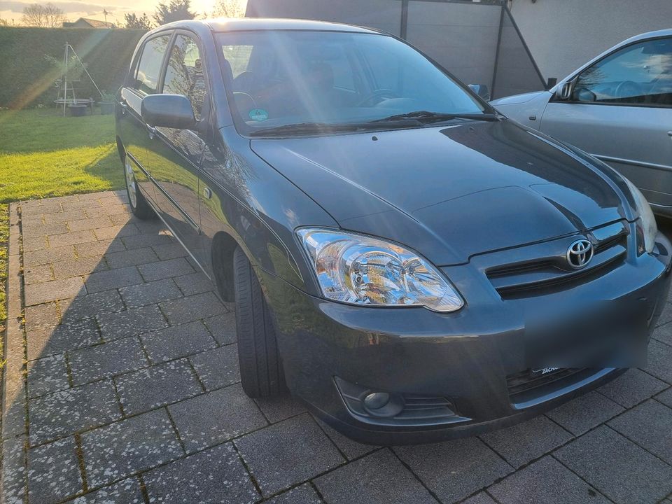 Toyota Corolla 1,6 16V 110 PS Tüv 12.2025 in Hunsrück