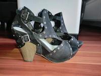 Tamaris Pumps Sandalette Plateau Absatz schwarz Nieten 38 Bayern - Hausham Vorschau