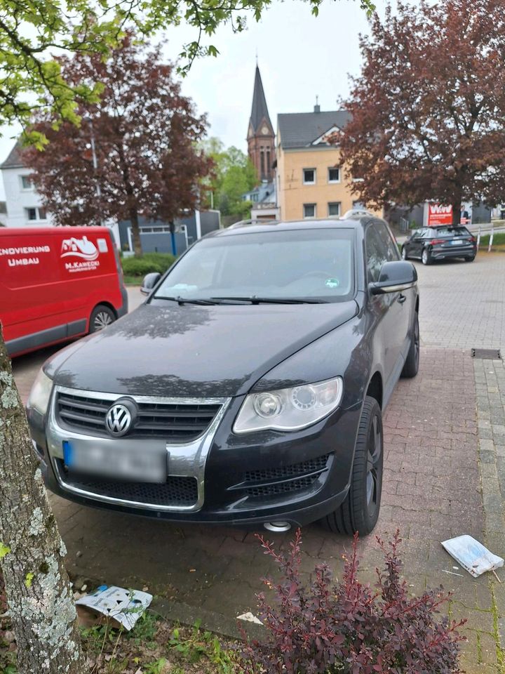 Wolkswagen . Touareg 2.5 TDI DPF Tiptronic . 2008 in Solingen