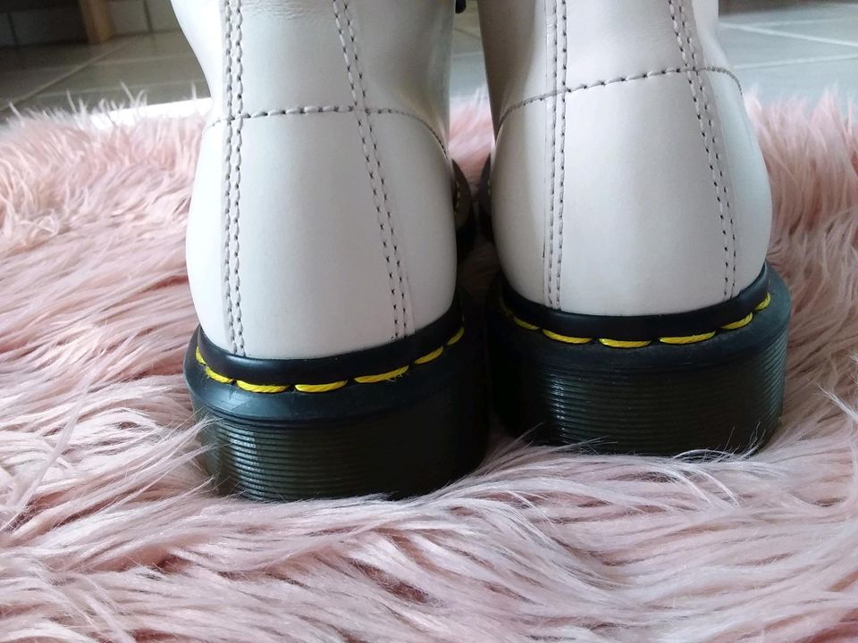 Dr.Martens Boots wie neu! in Menden