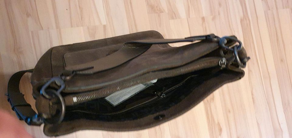 Liebeskind Damen Tasche Hobo Oliv Leder NEU NP 299 € in Einbeck