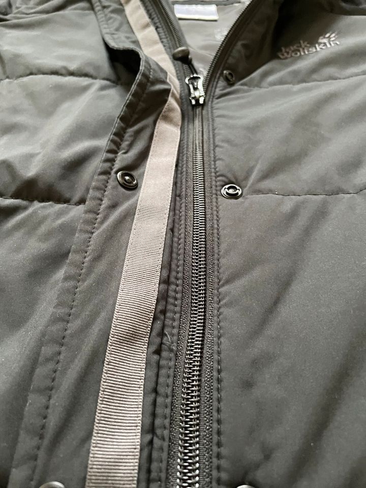 Kurzmantel Jack Wolfskin Gr L schwarz in Weilheim i.OB