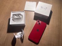 Apple iPhone 13 128GB Rot + AirPods Pro Niedersachsen - Groß Twülpstedt Vorschau