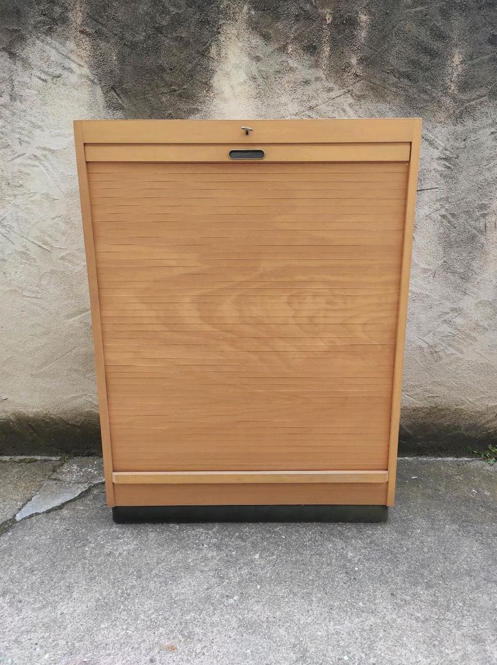 EKA Aktenschrank / Rollladenschrank / vintage / 60er / 70er in Würzburg