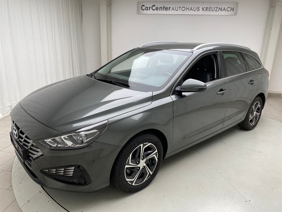 Hyundai i30 cw Connect & Go Winterpaket  Automatik in Bad Kreuznach