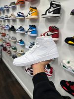 Nike Air Jordan 1 Mid Triple White 42.5 Innenstadt - Köln Altstadt Vorschau