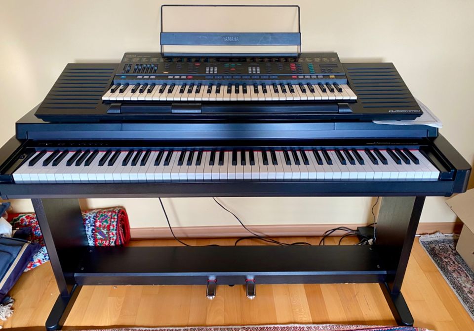 Yamaha Clavinova CLP 360 plus Synthesizer in Hannover