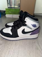 Nike Air Jordan 1 MID SE | White/ Court Purple/ Black Baden-Württemberg - Ulm Vorschau