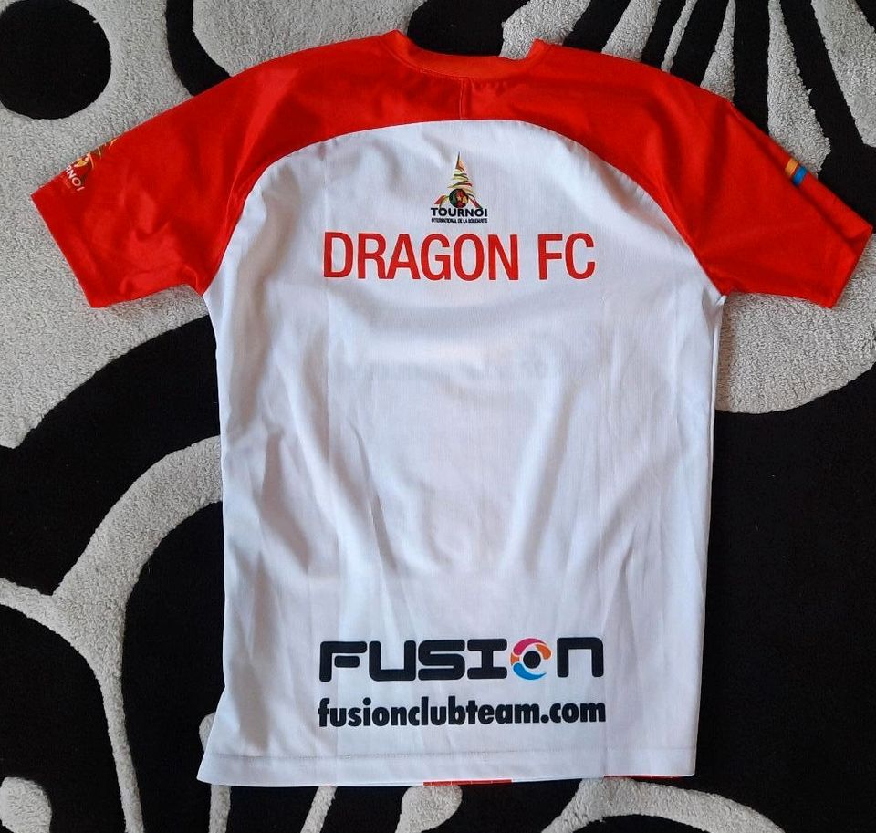 Fusion Dragon FC Yaoundé Kamerun Fußball Trikot Gr.M weiß rot in Tamm