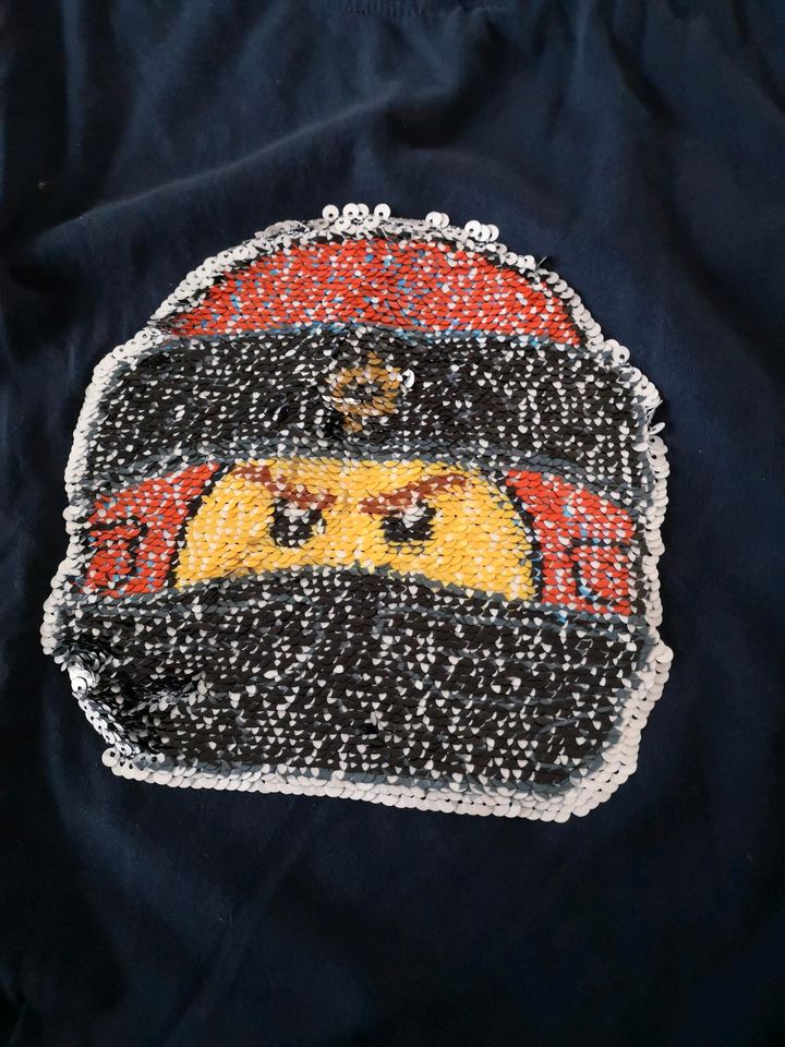 Lego Ninjago Wendepailetten Shirt, Zaubershirt 146/152 in Wuppertal