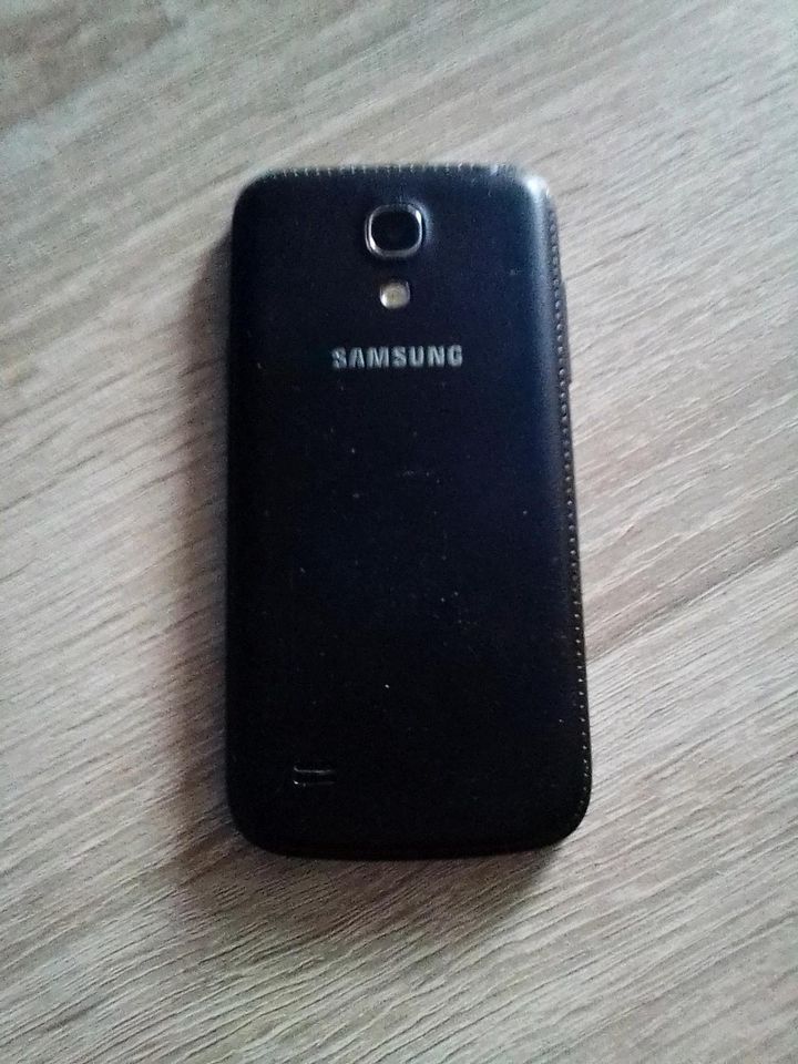 %%% Handy/Smartphone Samsung Galaxy S4 Mini, Ladegerät, klein in Bremen