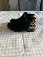 Clarks Stiefeletten neu, Größe 6 Hessen - Wiesbaden Vorschau