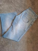 Jeans mit Schlag Damen W31 L30 Baden-Württemberg - Fellbach Vorschau