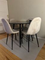 Esstisch, Stühle und Teppich zu verkaufen Berlin - Tempelhof Vorschau