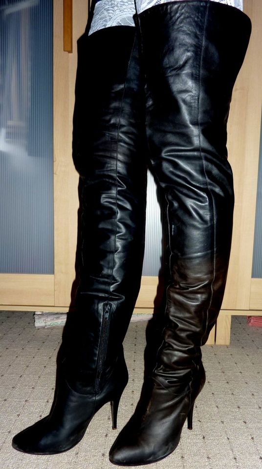 Vintage Overknee Echt Leder Stiletto High Heel Stiefel 39 schwarz in  Wiesbaden - Mainz-Kastel | eBay Kleinanzeigen ist jetzt Kleinanzeigen