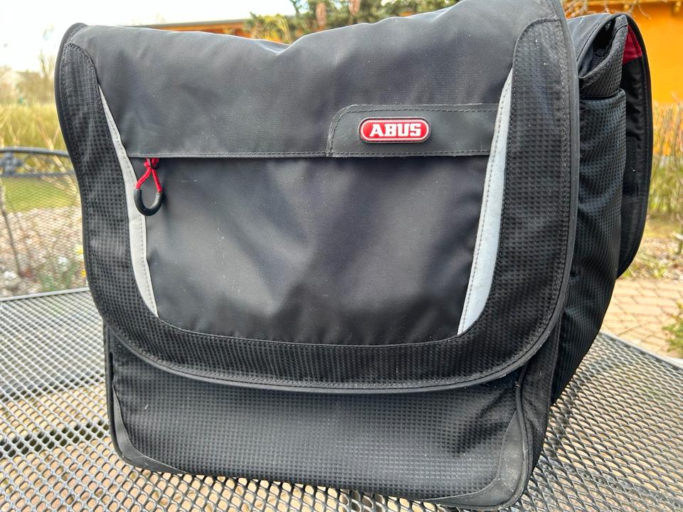 Gebrauchte ABUS Fahrrad- Gepäckträger- Taschen zu verkaufen! in Rostock