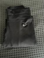 Nike leggings mit Netz Einsatz S schwarz Rheinland-Pfalz - Bitburg Vorschau