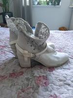 Sommerbooties Stiefeletten mit Spitze Leipzig - Sellerhausen-Stünz Vorschau