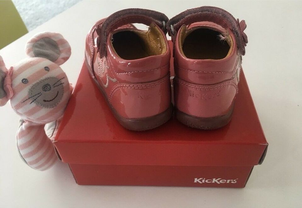 Kickers: Ballerinas rosa lachsfarben mit Spange SÜSS in Köln