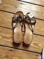 Sandalen / Zehentrenner braun Hannover - Misburg-Anderten Vorschau