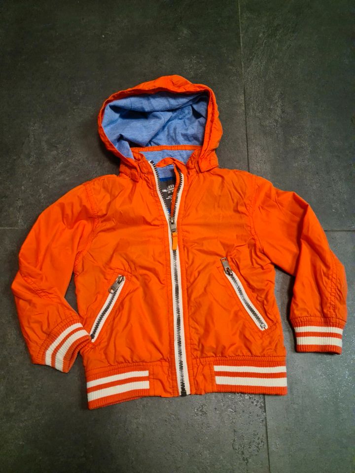 H&M Übergangsjacke, orange, Gr. 104 in Paderborn