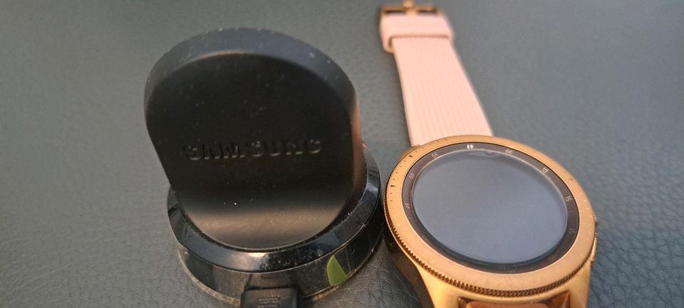 Samsung Galaxy Watch 42mm rose gold in Herne