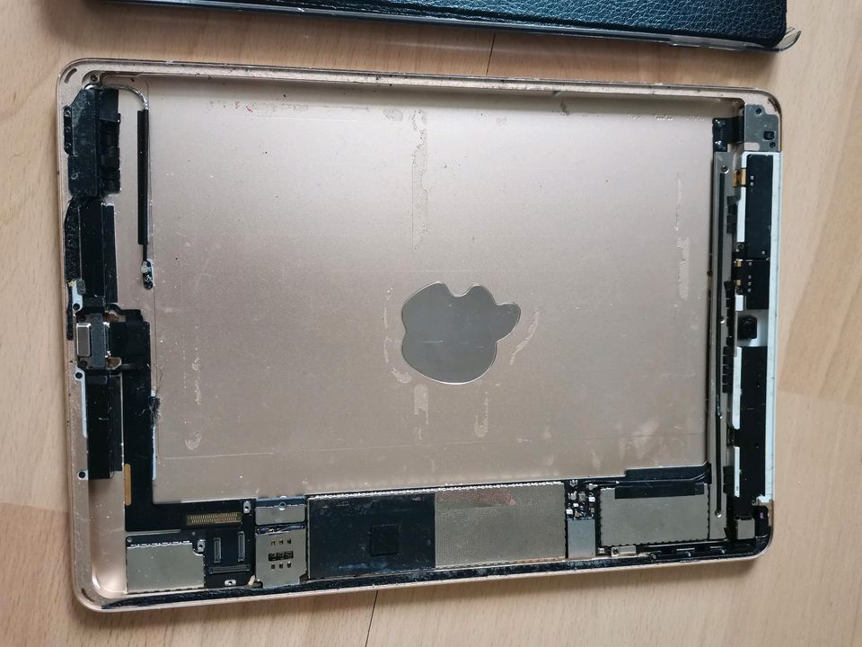 Apple IPad A1567 Air 2 Mainboard ohne Display in Memmingen