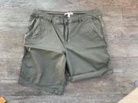 Damen Shorts kurze Hose von Esprit grün Khaki Gr. 40 Niedersachsen - Winsen (Aller) Vorschau