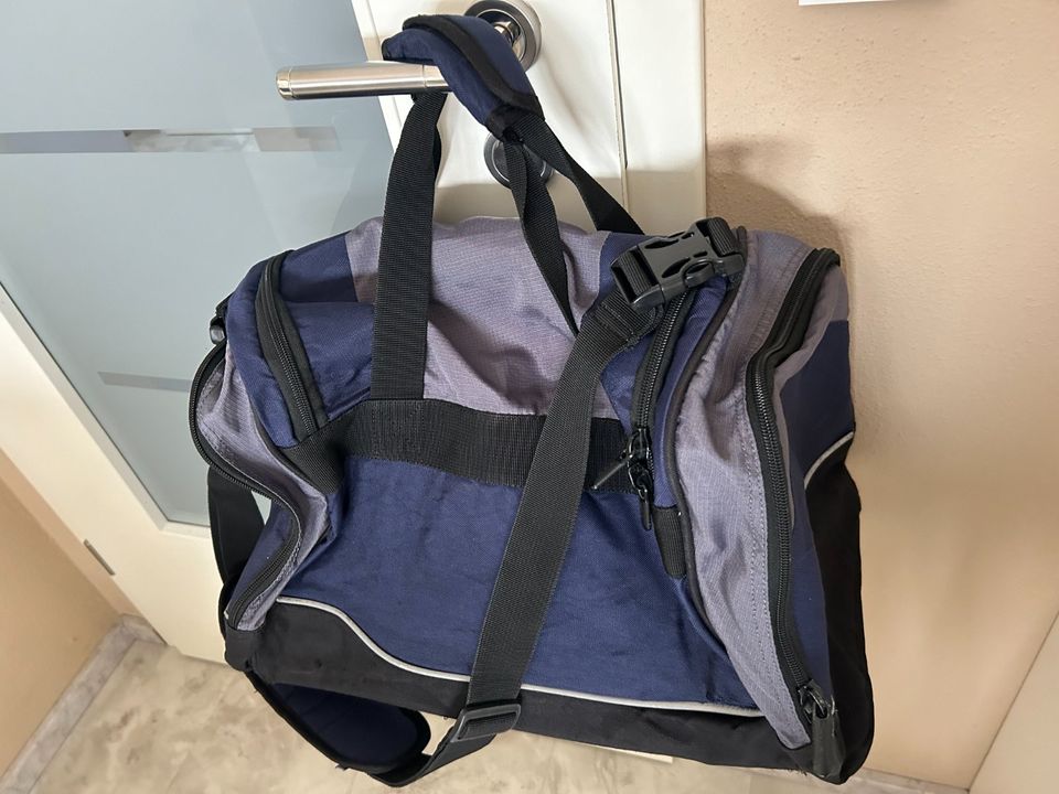 ⭐travelite große Reisetasche NEUw⭐Sporttasche blau grau schwarz in Neuötting