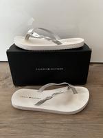 Tommy Hilfiger Flip Flops 37 wNEU Damen Zehentrenner Sandalen Brandenburg - Hoppegarten Vorschau