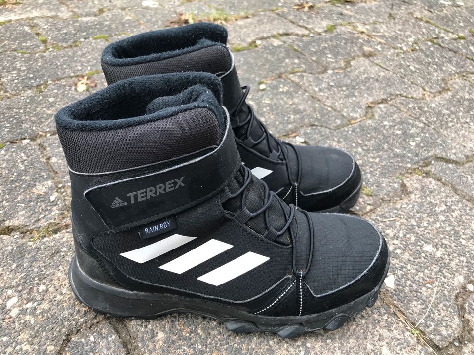 ADIDAS Terrex/Winterstiefel 37 1/3 in Borchen