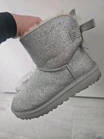 UGG Boots Stiefel gefüttert Silber Glitzer Sparkle Mini Baihey 37 Niedersachsen - Stade Vorschau