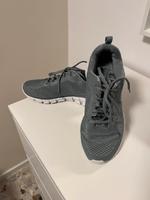 Sneakers . . . Rheinland-Pfalz - Mutterstadt Vorschau