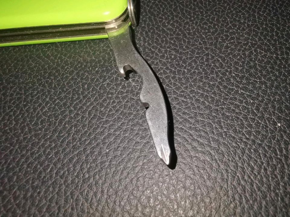 Victorinox Rambler 58mm smashed advocado Schweizer Messer in Hüttenberg