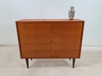 Schrank kleines Sideboard Nussbaum Vintage Retro 60er 70er 220805 Bayern - Regensburg Vorschau