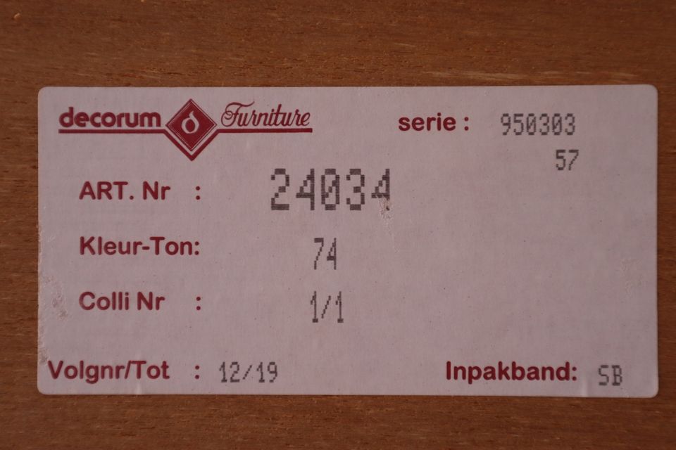 Nr.1818 Decorum Furniture- Sideboard/ Highboard Ahorn Teilmassiv in Wiesbaum