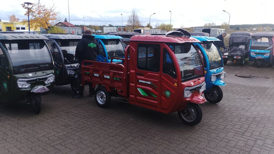 3-Rad Elektro Pritsche Cargo Premium Kipper Grand Extra Elektrofrosch Lastendreirad VOLTA RUNNER Mega Cabin Lastenrad Pedelec Transporter Ape Porter Piaggio Aixam PRO TUKTUK TUK TUK TUCK TUCK Benziner in Neukirchen