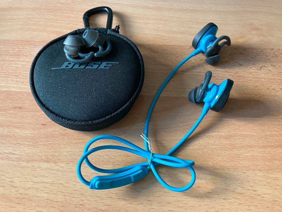 BOSE SoundSport Bluetooth Kopfhörer ear buds wireless defekt in Frankfurt am Main